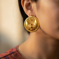 Fine Quality Round Earrings