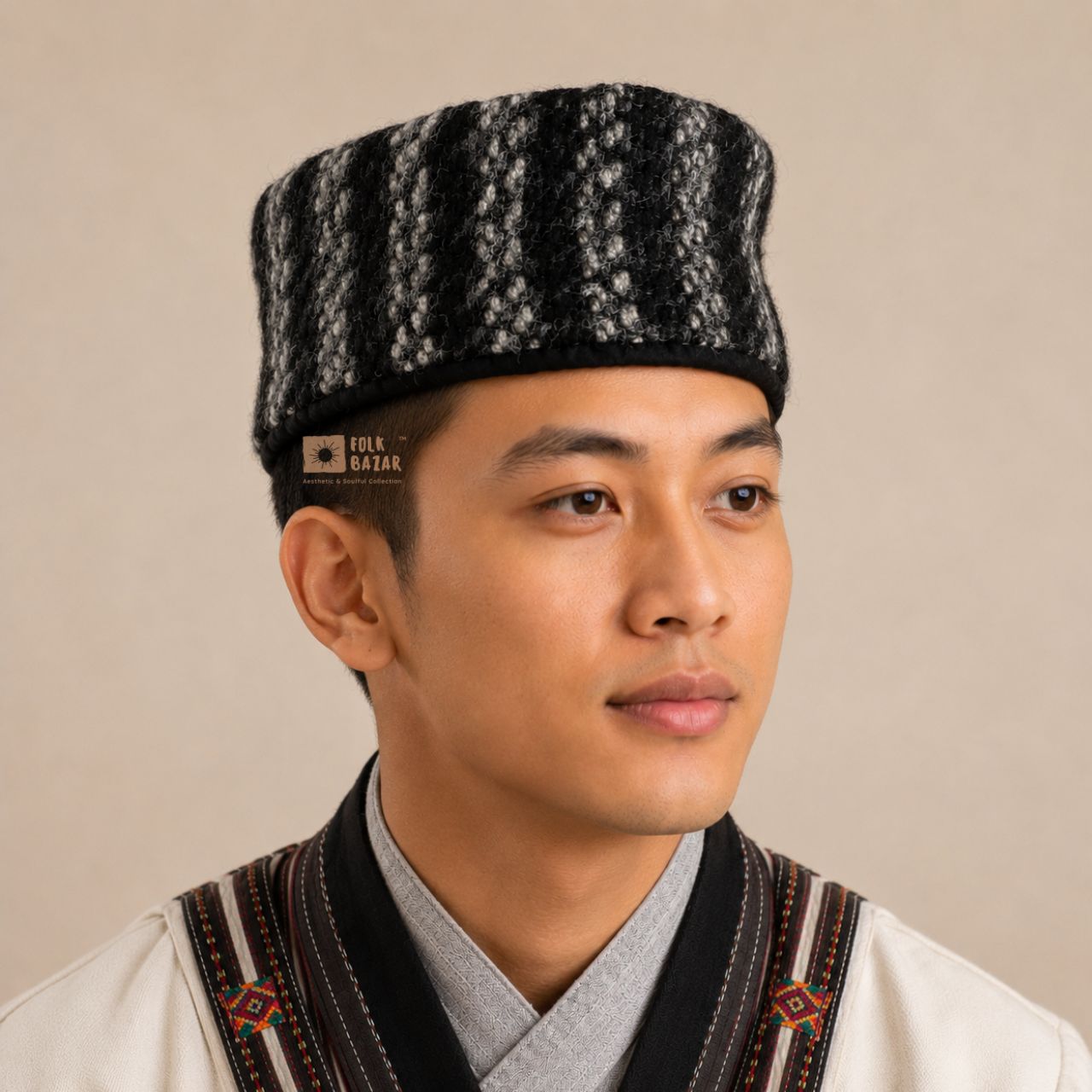 Men Gurung Topi