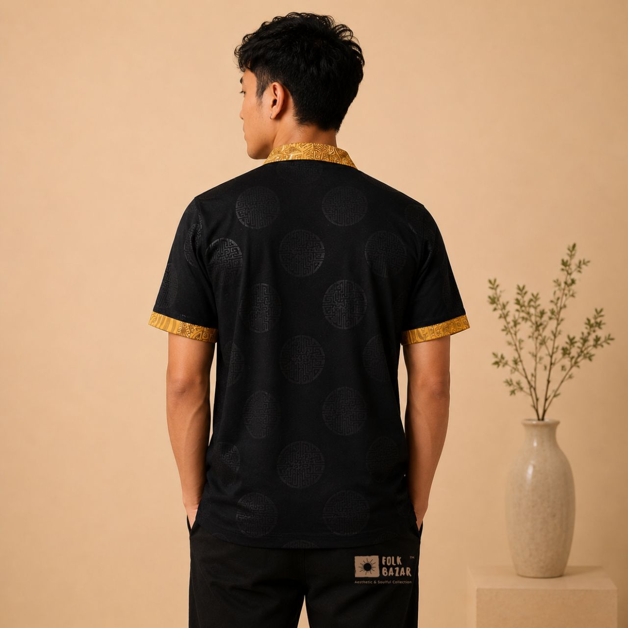 The Himalayan Emblem Polo - Black